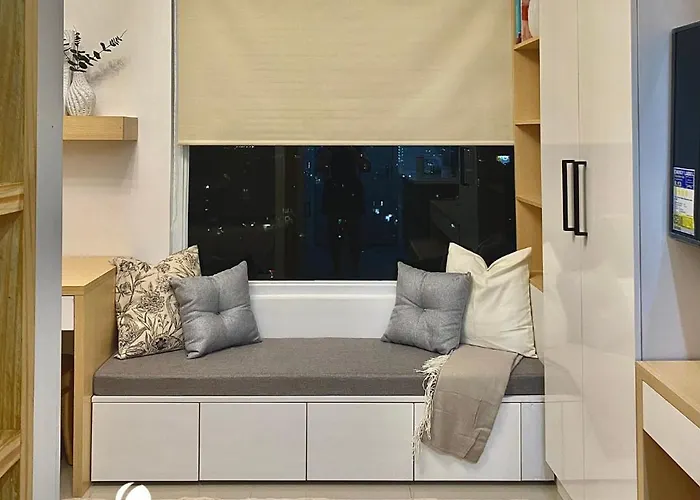 Chic At City's Uptown District Appartement *