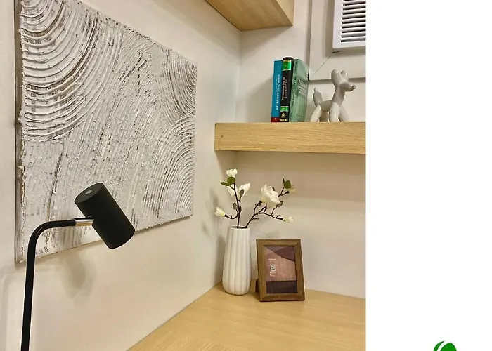 Chic At City's Uptown District Appartement
