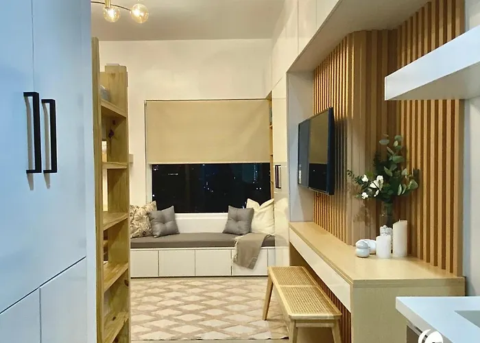 Chic At City's Uptown District * Cebu